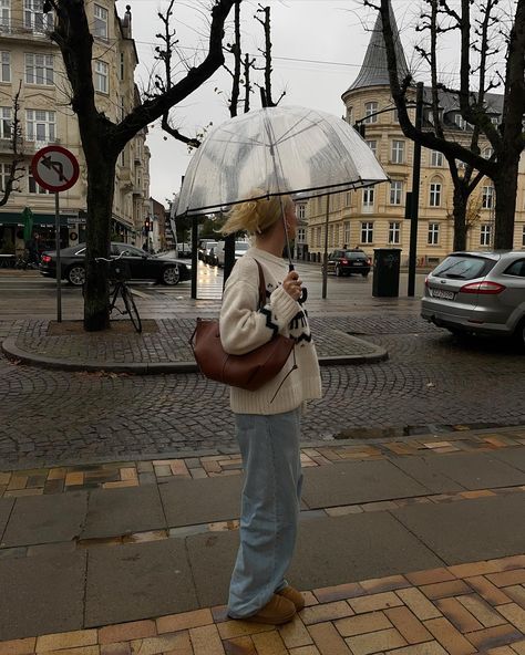 Copenhagen Denmark Aesthetic, Denmark Aesthetic, Denmark Girls, Copenhagen Aesthetic, Monochromatic Looks, Black Leather Jackets, Black Fall Outfits, Copenhagen City, Amsterdam Photos