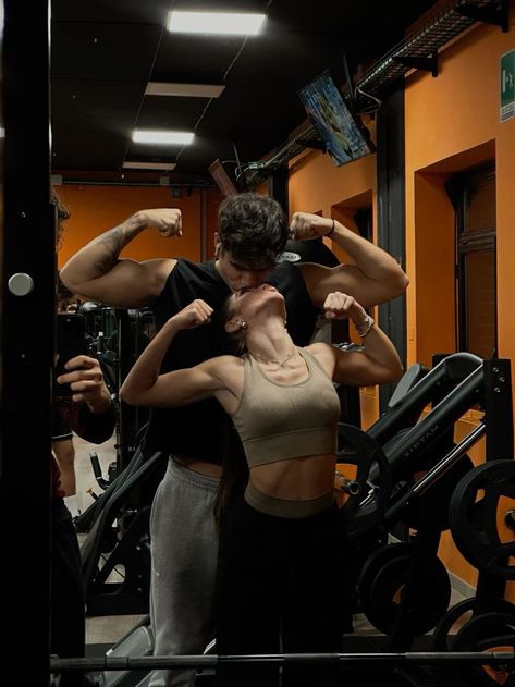 #gym #gymcouple #fyp Fit Couple Aesthetic, Workout Couple, Masc Aesthetic, Gym Date, Gym Couple, Gym Crush, Couples Vibe, My Kind Of Love, Couple Picture Poses