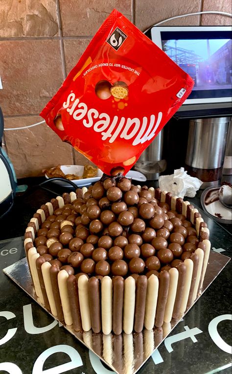 Chocolate cake, chocolate fingers, maltesers ( the two maltesers annoy me too) Maltesers Cake, Chocolate Fingers, Maltesers Chocolate, Malteser Cake, Anklet Tattoos, 40th Birthday Cakes, Cake Inspo, Birthday Cake Chocolate, Celebration Cake