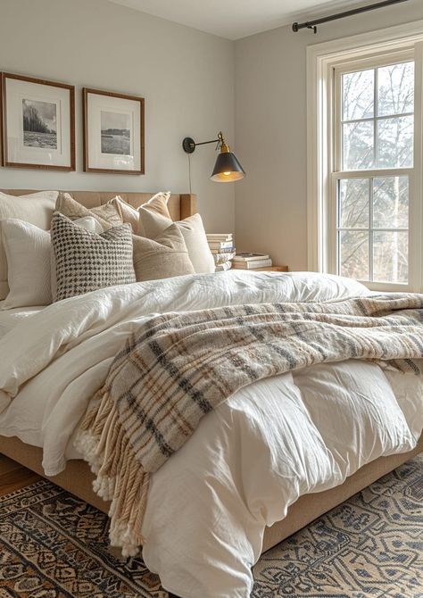 Bedroom Ideas Comfy Cozy, New Home Theme Ideas, Bedroom Design Modern Farmhouse, Different Bedroom Styles Interior Design, Bedroom Inspirations Master Clean, Country Modern Bedroom Ideas, Clean Guest Bedroom Ideas, Master Bedrooms Modern Cozy, Fancy Bedroom Ideas Classy