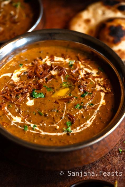 Creamy, smoky Dal Makhani! Slow Cooker or Instant Pot options for this restaurant-style lentil dish. Easy, delicious Dal Makhani recipe video Dal Makhani Recipe Slow Cooker, Instant Pot Lunch Recipes, Instant Pot Lunch, Makhani Recipe, Dal Makhani Recipe, Paneer Curry Recipes, Cooking Vegetarian, Paneer Makhani, Saag Paneer