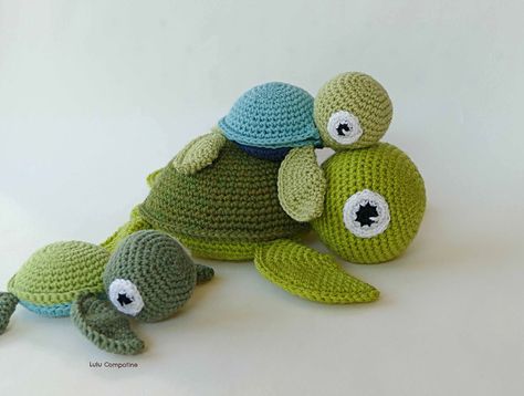 Tortue de mer au crochet par Lulu Compotine Baby Sea Turtles, Confection Au Crochet, Crochet Turtle, Crochet Chart, Diy Couture, Crochet Patterns Amigurumi, Amigurumi Crochet, Crochet Animals, Crochet Crafts