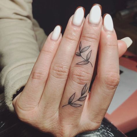 Finger Plant Tattoo, Surrogacy Tattoo, Leaf Finger Tattoo, Tree Tattoo Finger, Flower Finger Tattoos, Simple Finger Tattoo, Middle Finger Tattoos, Wrist Tattoo Designs, Wrist Tattoo Ideas