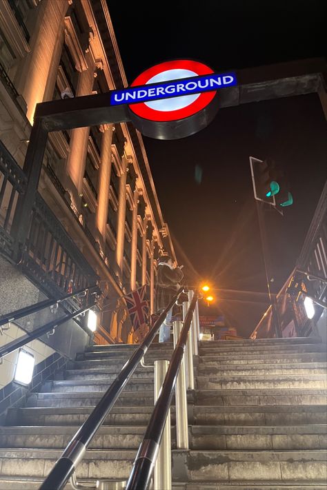 tube station in london, london underground, bond street station, london lifestyle Bond Street London Aesthetic, The Tube London, Underground Train Station Aesthetic, London Underground Aesthetic, Underground London, London Tube Station, London Underground Tube Map, Bus Interior, London Tube