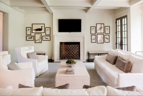 Benjamin Moore Swiss Coffee OC-45 Cream white paint color Benjamin Moore Swiss Coffee #BenjaminMooreSwissCoffee Monochromatic Living Room, Tv Over Fireplace, Swiss Coffee, Black And White Living Room, Hale Navy, White Furniture Living Room, Best White Paint, Room Furniture Design, Modern English