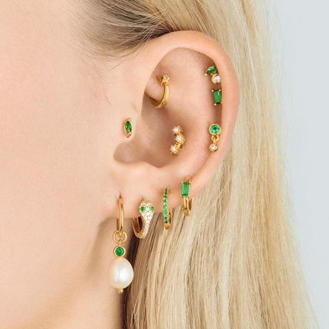 Ear Style, Earrings Aesthetic, Pearl Accessories, Stacked Earrings, Baroque Pearl Earrings, Ear Stack, Green Gems, Accessories Ideas, Pearl Hoop Earrings