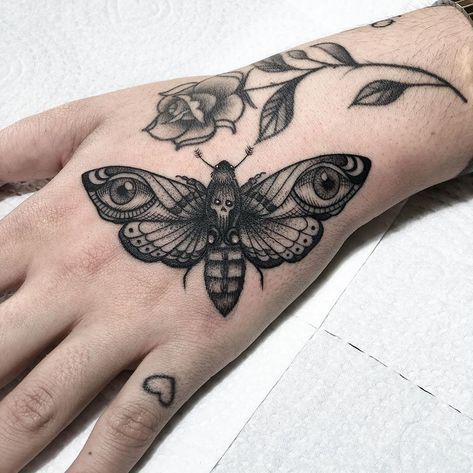 Moth Hand Tattoo, Moth Eyes, Moth Tattoos, Moth Tattoo Design, Tattoos Hand, Insect Tattoo, Moth Tattoo, Hand Tattoos For Women, Eye Tattoo