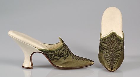 Mules 1890-1920 18th Century Shoes, Century Shoes, Historical Shoes, Women's Mules, 18th Century Costume, Womens Mules, 18th Century Fashion, Womens Oxfords, Vintage Shoes