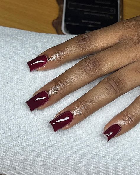 Obsessed EVERYDAY 🍷 #nails #nailsnailsnails Short Nails Ideas Square, Nails Inspo Square, Sqaure Nails, Burgundy Acrylic Nails, Everyday Nails, Sophisticated Nails, Bad Nails, Classy Acrylic, Nail Goals