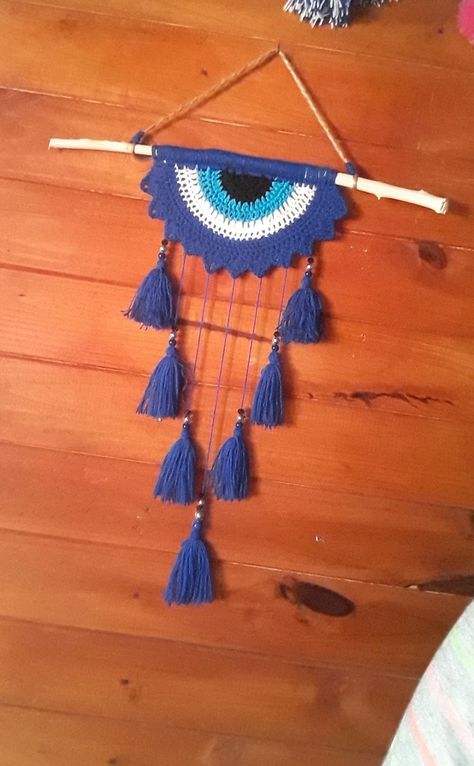 Crochet Wall Hanging, Crochet Wall Art, Crochet Dreamcatcher, Crochet Eyes, Hanging Design, Crochet Wall Hangings, Stylish Crochet, Bag Designs, Dress Crochet