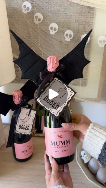 Deborah Trette on Instagram: "who knew turning a cat costume into a halloween gift idea would be SO fun + cute 👀🖤 would be perfect to “boo” your neighbors! 

comment BOO on this post for a 🔗 straight to you! 
https://liketk.it/4T1Fj

printables — @threadmama_story 
garland— @pearlandjane 

#halloween #halloweenideas #giftideas #hostessgift #ltkvideo #ltkhalloween #targethalloween #targethaul #diygift" Boo Your Neighbors, Boo Boo Bags, Target Halloween, Target Haul, Cat Costume, Fun Cute, Cat Costumes, Halloween Gift, Hostess Gifts