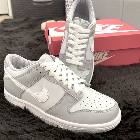 Grey Dunks, Nike Dunk Lows, Dunk Outfit, Dunk Lows, Wolf Colors, Shoe Wishlist, Cute Nike Shoes, School Clothes, Cute Nikes