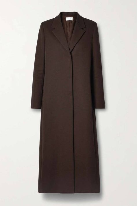 Brown Outfit Ideas, Vinyl Trousers, Autumn Winter 2022, Outerwear Trends, Cocoa Chocolate, Coat Trends, Maxi Coat, Brown Outfit, Chocolate Caramel