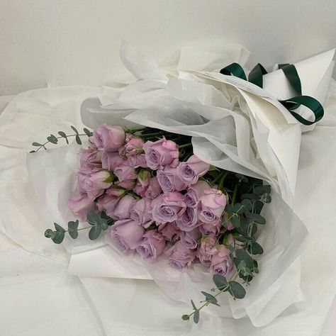 Flowers Purple Aesthetic, Flower Bouquet Aesthetic, Creamy Cake, Purple Aesthetics, Bouquet Aesthetic, Pretty Vibes, Minimalistic Aesthetic, Lavender Aesthetic, Aesthetic Purple