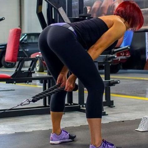 Cable Deadlift, Leg And Glute Workouts, Cable Exercises, Cable Machine Workout, Leg Machine Workout, Leg Workout Women, Glute Workout Gym, Stiff Leg Deadlift, Leg Routine