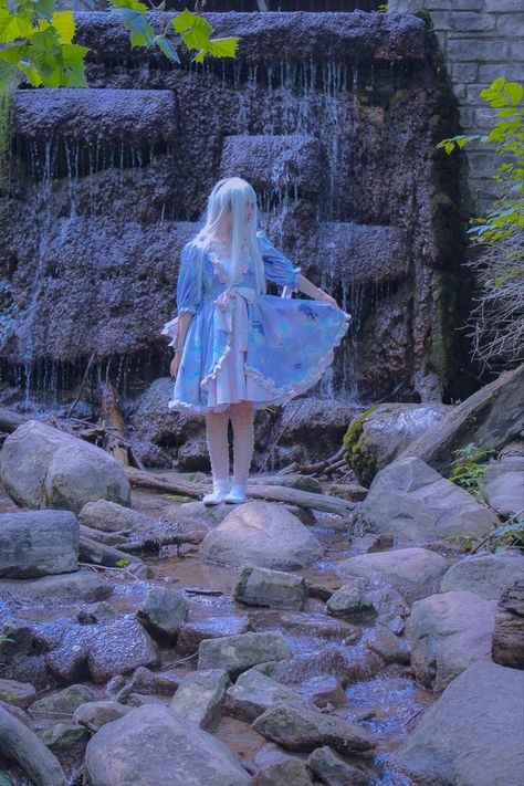 Unicorn Outfit Aesthetic, Alex G Core, Amalthea The Last Unicorn, Ethereal Girl, Unicorn Cosplay, Lady Amalthea, Waterfall Aesthetic, Selkie Dress, Unicorn Outfit