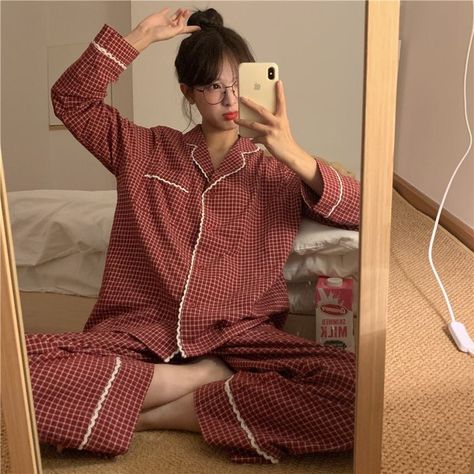 Casual Home Outfits, Korean Pajamas, Night Wear Pajamas, Simple Style Outfits, Pajama Fashion, Sleepwear Fashion, Cute Sleepwear, Pajama Outfits, Cute Pajama Sets