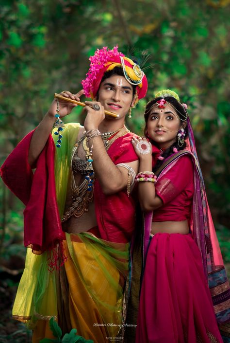 Vishnu Dev, Krishna Jayanthi, Krishna Photography, Makup Looks, Punjabi Wedding Couple, Shree Radhe, Amazing Gifs, Radha Krishna Wallpaper, Ganesh Images