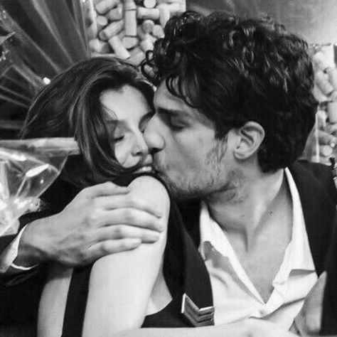 Louis Garrel with Laetitia Casta Louis Garrel, Classy Couple, Laetitia Casta, I Believe In Love, The Love Club, Relationship Goals Pictures, Cute Relationship Goals, Love Couple, Cute Couples Goals