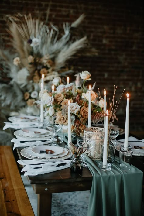 Indoor Fall Wedding, Boho Tablescape, Brown Wood Table, Silk Table Runner, Wedding Decor Trends, Green Tablescape, Wedding Color Palette Ideas, Wedding Table Design, Dark Green Wedding