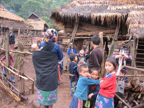 Hmong village // Laos - dream of visiting someday! Hmong Village, Village Life, White Star, Laos, Dream Big, Cambodia, Anatomy, Documentaries, Vietnam