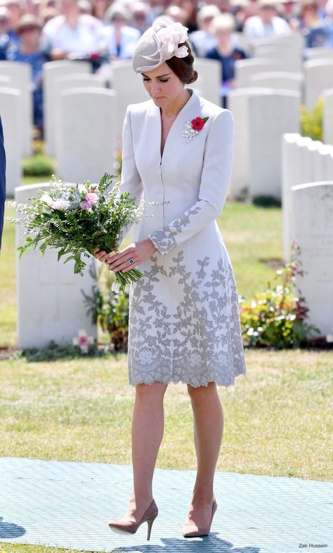 Battle Of Passchendaele, Ypres Belgium, Kate Middleton Style Outfits, Royal Clothes, Kate Middleton Dress, Kate Middleton Outfits, Princess Kate Middleton, Catherine Elizabeth Middleton, Middleton Style