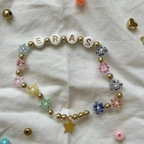 Eras Friendship Bracelet Ideas, Taylor Bracelet Ideas, Swiftie Bracelets, Eras Tour Bracelets, Taylor Bracelets, Frendship Bracelets, Swift Bracelet, Cute Friendship Bracelets, Bracelet Inspo