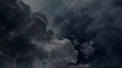 cloud wallpaper for max home screen Rainy Ipad Wallpaper, Storm Desktop Wallpaper, Ipad Home Screen Background, Desktop Wallpaper Dark Hd, Cloud Wallpaper Aesthetic Laptop, Cloud Pc Wallpaper, Cloud Macbook Wallpaper, Ipad Home Screen Inspiration, Home Screen Laptop Wallpaper