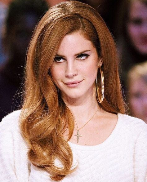 Dark Feminine, Dark Beauty, Hollywood Celebrities, Lana Del Rey, Hollywood, Celebrities, Red, Hair