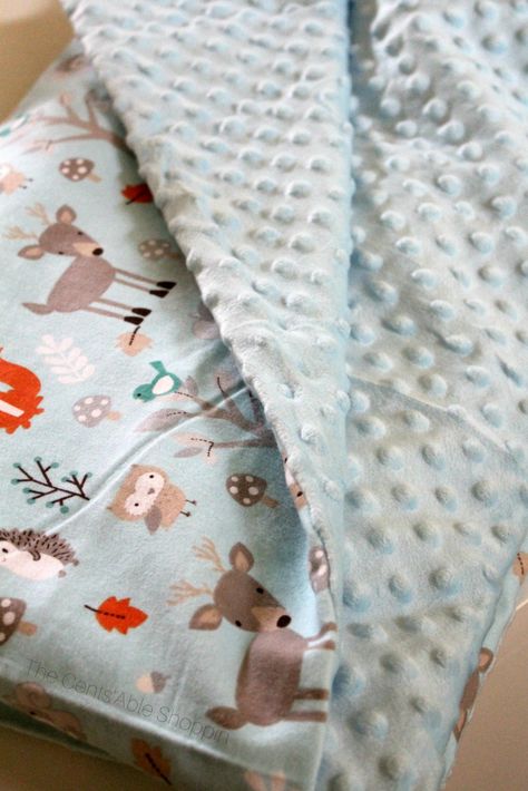 Homemade Baby Blankets, Scrub Bars, Blankets Diy, Homemade Blankets, Baby Gifts To Make, Flannel Blankets, Diy Baby Blanket, Sewing Quilts, Sewing Creations