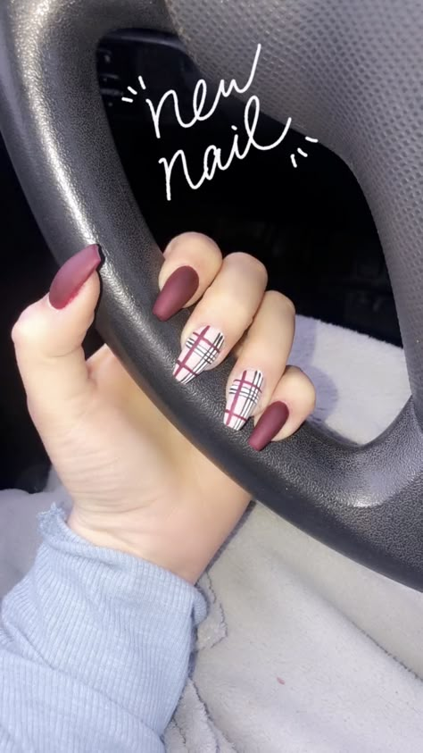 Flannel Nails Acrylic, Flannel Nails Fall, Burgundy Plaid Nails, Fall Flannel Nails, Fall Nails Ideas Burgundy, Flannel Nail Art, Winter Plaid Nails, Nail Graphics, Flannel Nails