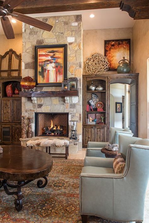 Western Style Decor, Western Living Room Decor, Room Interior Ideas, Farm Hacks, Trunk Or Treat Ideas, Western Living Room, Rustic Homes, Luxury Furniture Stores, Rustic Home Interiors