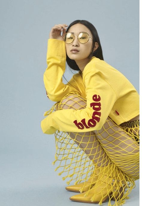 Pose Edgy Photography, Mode Editorials, The Blonde Salad, Fashion Photography Inspiration, Mode Inspo, On The Ground, Mellow Yellow, Mode Inspiration, Fashion Shoot