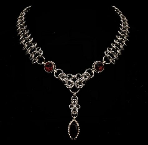 Medieval Jewelry Diy, Chain Maille Necklace Patterns, Chainmaille Necklace, Chainmaille Jewelry, Chainmail Choker, Chainmail Diy, Chainmaille Jewelry Patterns, Gothic Jewelry Diy, Chain Maille Patterns