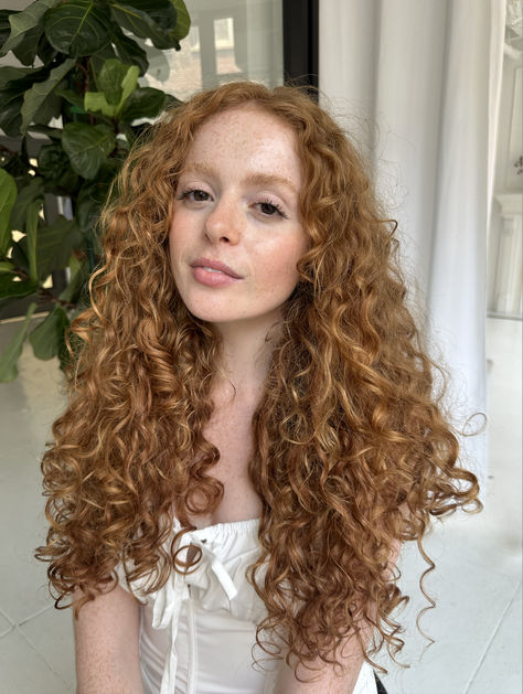 This babe used two sets of our Spiral Strawberry Blonde 22” Clip-Ins to create a gorg hairstyle for an event! Curly Strawberry Blonde Hair, Strawberry Blonde Curly Hair, Strawberry Blonde Curly, Strawberry Blond, Dark Strawberry Blonde, Strawberry Blonde Hair Color, Red Curly Hair, Blonde Curly Hair, Strawberry Blonde Hair