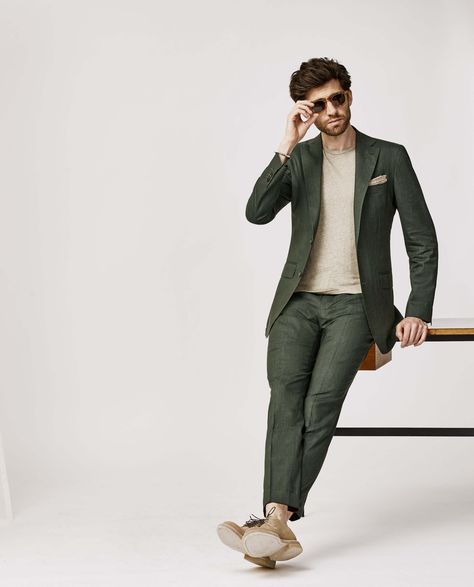 Summer Wedding Dress For Men, Summer Linen Suits For Men, Green Linen Suit Men Wedding, Men Linen Suit Summer, Linen Blazer Men Summer, Green Summer Suit Men, Everyday Suits Men, Mens Green Linen Suit, Green Suit Men Casual