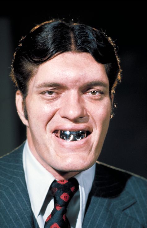 Jaws James Bond, Johnny Hodges, Richard Kiel, Alphonse Daudet, Spy Who Loved Me, 007 James Bond, Bond Girls, James Bond Movies, Roger Moore