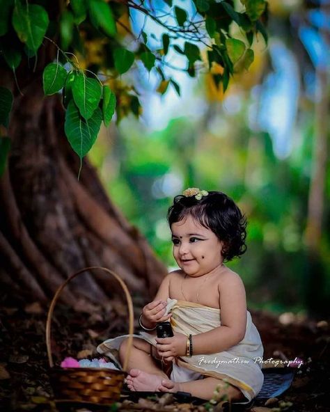 Onam Photoshoot Ideas, Onam Shoot, Onam Photoshoot, Photoshoot Ideas Kids, Kid Photoshoot, Onam Kerala, 4 Month Old Baby, Ganpati Bappa Wallpapers, 4 Months Old