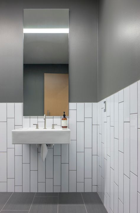 Commercial Bathroom Designs, Toilette Design, Restaurant Bathroom, Subway Tiles Bathroom, Restroom Design, Best Bathroom Designs, Bathroom Installation, White Subway Tiles, Bad Inspiration