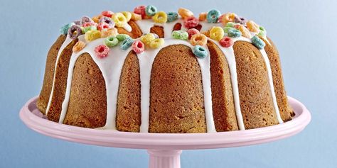 Froot Loops Cake countryliving Easter Cake Easy, Funky Food, Easy Bundt Cake, Easter Cake Recipes, Different Types Of Cakes, Homemade Birthday Cakes, Torte Cupcake, Mothers Day Cake, Fruit Loops