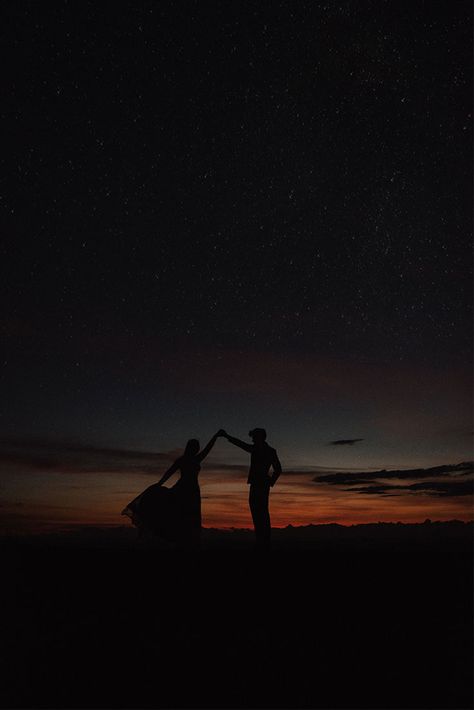 Aesthetic Love Photos, Star Gazing Aesthetic Couple, Stargazing Aesthetic Couple, Couple At Night, Couple Stars, These Broken Stars, Star Couple, Adventurous Wedding, Couple Moments