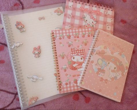 School supplies My Melody Notebook, My Melody And Hello Kitty, Melody And Hello Kitty, Hello Kitty School Supplies, Hello Kitty School, My Melody, Journal Ideas, School Supplies, Hello Kitty