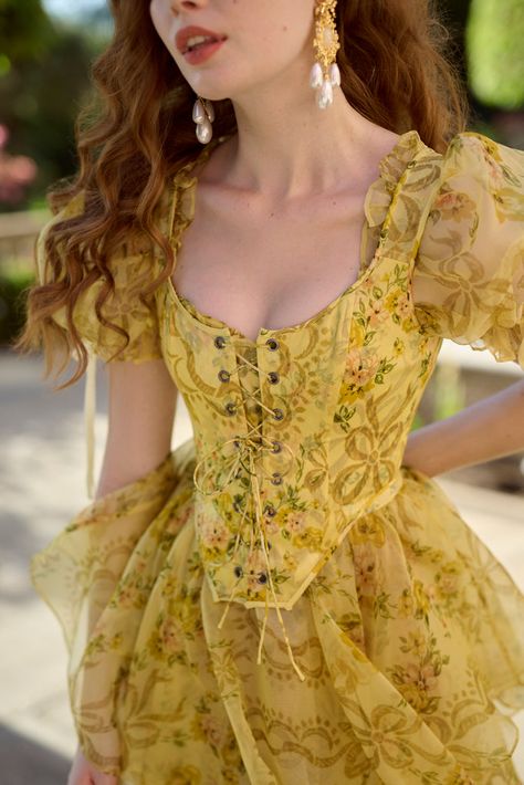 Ciel Black Butler, Forest Nymph, Yellow Aesthetic, Yellow Print, The Duchess, Starter Pack, Fantasy Fashion, Dracula, Fancy Dresses