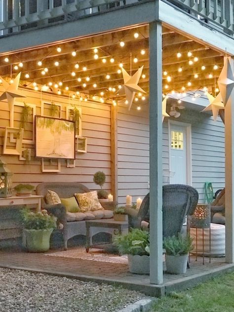 Under Deck Space, Under Deck Landscaping, Terrasse Med Tak, Patio Under Decks, Outdoor Deck Decorating, Hammock Chairs, Deck Landscaping, Under Deck, Outdoor Living Deck