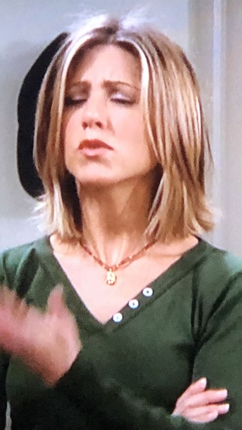 Jennifer Anniston Hair Short, Jennifer Aniston Hair Short Layers, Jennifer Aniston Short Hair Bob, Rachel Green Haircut Short Hair, Modern Rachel Haircut 2022, Jennifer Aniston Bob Haircut, Rachel Green Hair Short, Rachel Green Haircut Layers, Green Hair Short