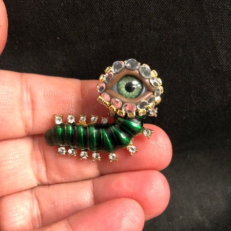 "This little bug is 1.5\"x1\"" Natural Green Eyes, Caterpillar Jewelry, Eyeball Jewelry, Jewelry Moodboard, Bugs Jewelry, Insects Jewelry, Insect Jewelry Vintage, Eyeball Art, Victorian Insect Jewelry