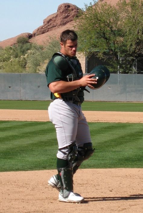 baseball player Anthony Recker Anthony Recker, Baseball Guys, Kc Royals, Play Baseball, Men In Uniform, Male Physique, Sports Gear, Baseball Players, Sport Man