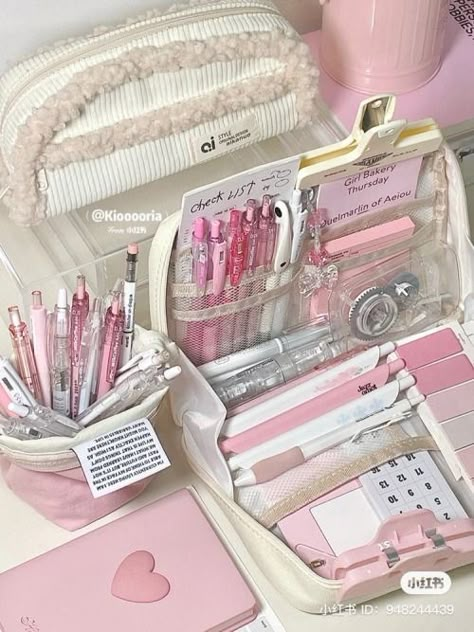 Coquette Stationary, Coquette School Supplies, Binder School, Coquette School, Stationary Aesthetic, Studying Stationary, Pink Academia, Pretty School Supplies, School Suplies