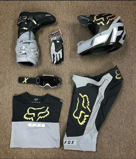 Dirt Bike Riding Gear For Women, Motor Cross Outfits, Motocross Outfit Woman, Womens Dirt Bike Gear, Motocross Outfits, Dirt Bike Riding Gear, Dirt Bike Riding, Custom Dirt Bike, Motocross Girls