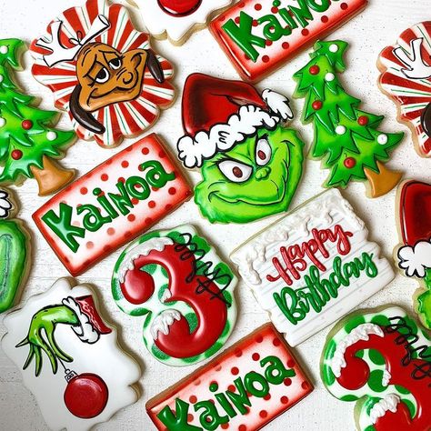 Grinch Birthday Cookies🎄✨ I am in love with these cookies. . All stencil patterns are @killerzebras . . . . . . . . . . . . . #cookies… Grinch Birthday Cookies, Grinch Birthday, Grinch Cake, Watercolor Cookies, Christmas Sugar Cookies Decorated, Grinch Cookies, First Birthday Cookies, Cookie Cake Birthday, Paint Cookies